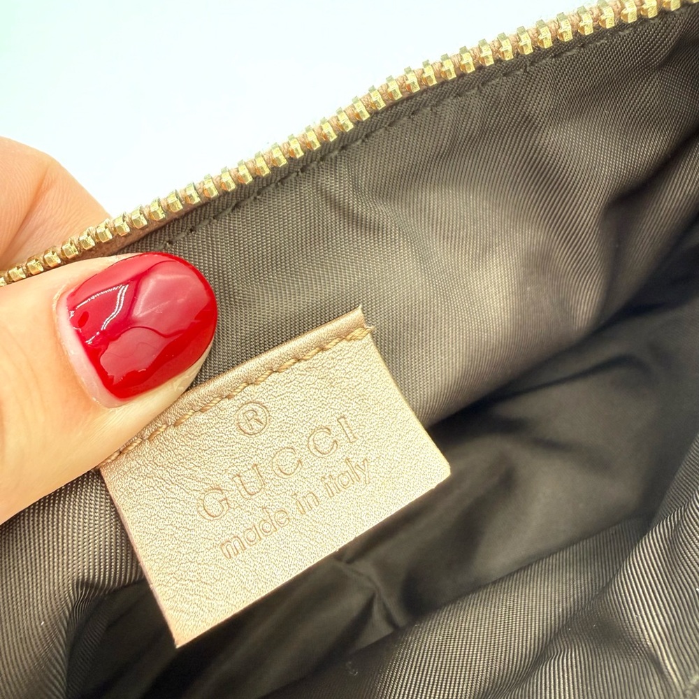 Gucci Tan and Brown Monogram Heart Charm Pochette - Picture 12 of 12